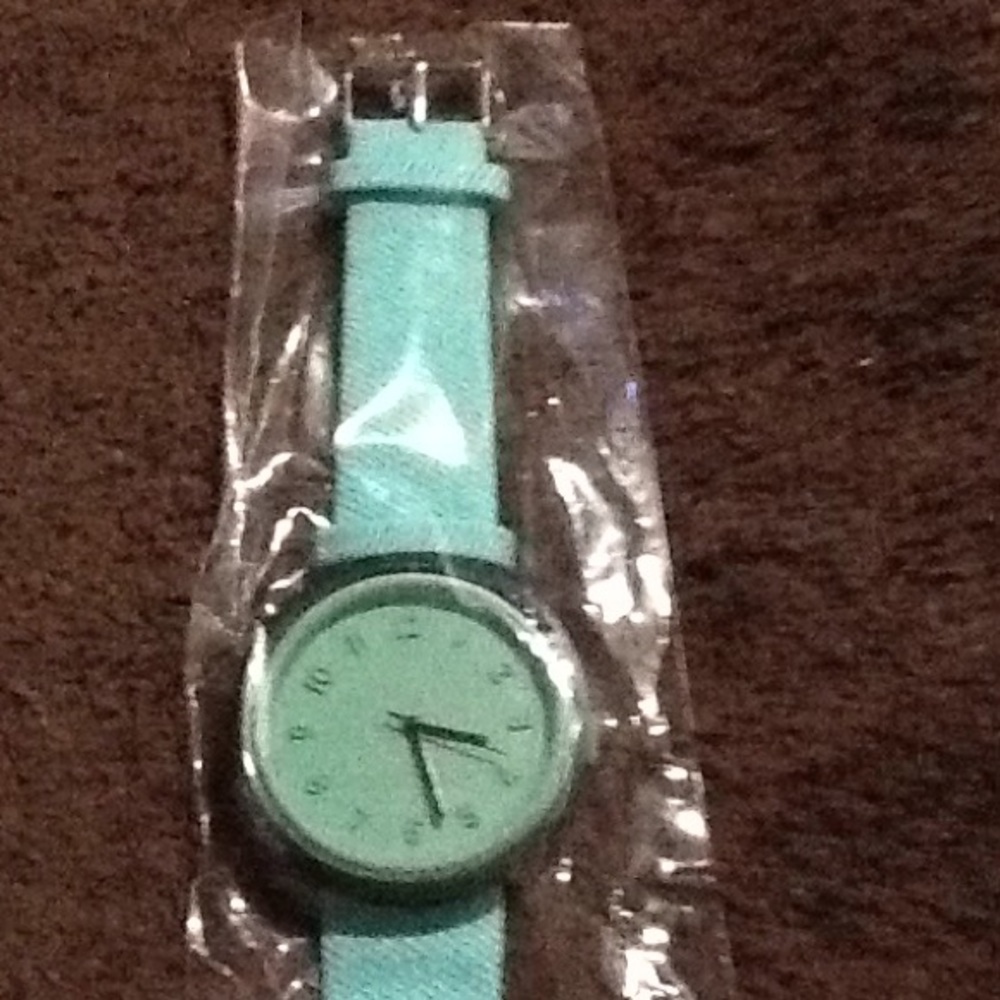 Watch - Picture 2 of 3